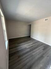 122 Hampton Dr in Crestview, FL - Building Photo - Building Photo