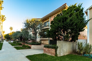 1021 5th St in Santa Monica, CA - Building Photo