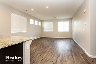 4340 Stardusk Falls Ave in North Las Vegas, NV - Building Photo - Building Photo