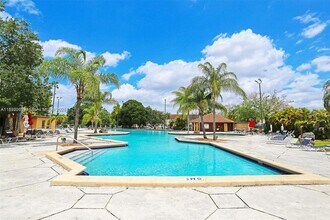6524 SW 114th Pl in Miami, FL - Building Photo - Building Photo