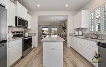 7001 El Cerrito Wy in Roseville, CA - Building Photo - Building Photo