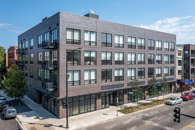 Bucktown Gateway in Chicago, IL - Foto de edificio - Primary Photo