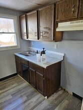 412 Wood River Ave in East Alton, IL - Building Photo - Building Photo