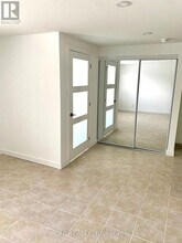 2042 Tawney Rd in Ottawa, ON - Building Photo - Building Photo