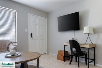 5704 W Thomas Rd in Phoenix, AZ - Building Photo - Building Photo