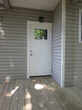 307 W Columbia Ave, Unit 101 in Champaign, IL - Building Photo - Building Photo