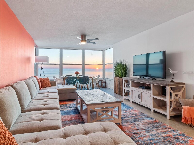 14800 Gulf Blvd in Madeira Beach, FL - Building Photo