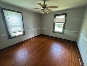 675 E Penning Ave in Wood River, IL - Building Photo - Building Photo