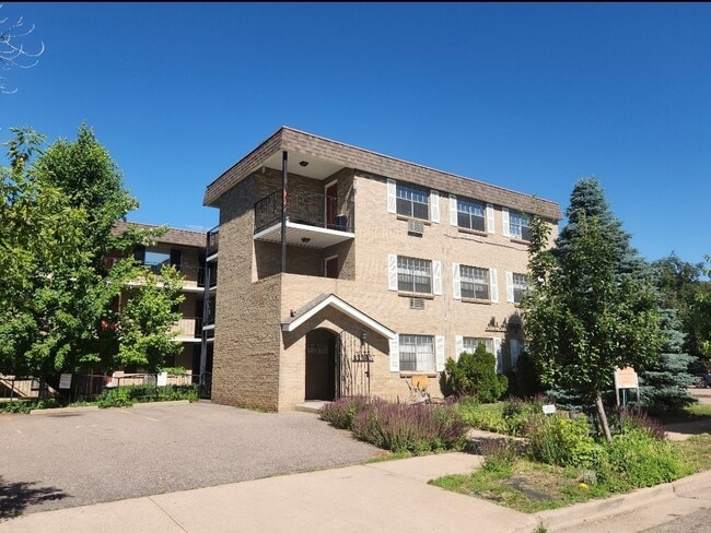 3301 S Washington St, Unit 206