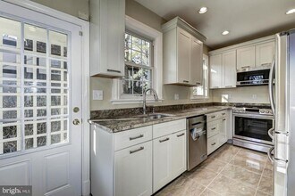 4910 Hillbrook Ln NW in Washington, DC - Building Photo - Building Photo