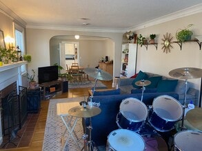 5000 Lyndale Ave S, Unit 2nd Floor in Minneapolis, MN - Building Photo - Building Photo