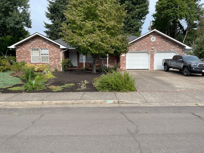 property at 1711 Long Island Dr