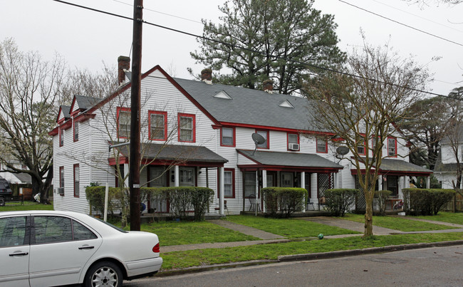 96-104 Cushing St in Portsmouth, VA - Foto de edificio - Building Photo