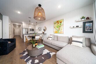 386 5th St in Jersey City, NJ - Building Photo - Building Photo