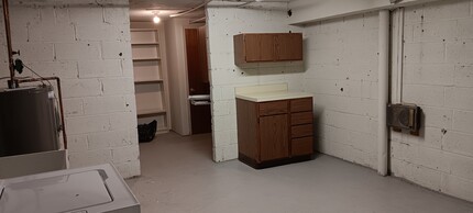 500 E Lancaster Ave, Unit 109 in Wayne, PA - Building Photo - Building Photo