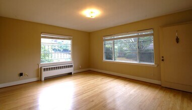 220 E Hamlin St in Seattle, WA - Building Photo - Building Photo