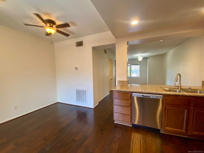17009 Avenida Visalia in San Diego, CA - Building Photo - Building Photo