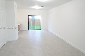 12946 SW 231st St in Goulds, FL - Building Photo - Building Photo