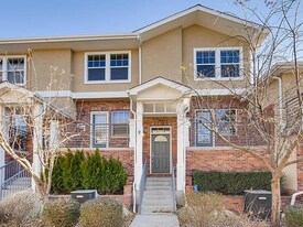 319 Quebec St, Unit 2 in Denver, CO - Building Photo