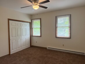 55 Red Bush Ln in Milford, CT - Building Photo - Building Photo