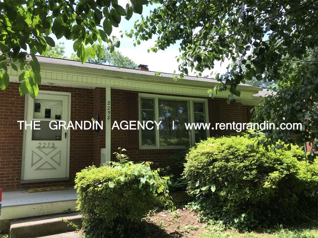 property at 2258 Mountain View Terrace SW