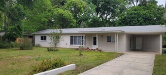 2201 NW 36th Dr in Gainesville, FL - Building Photo