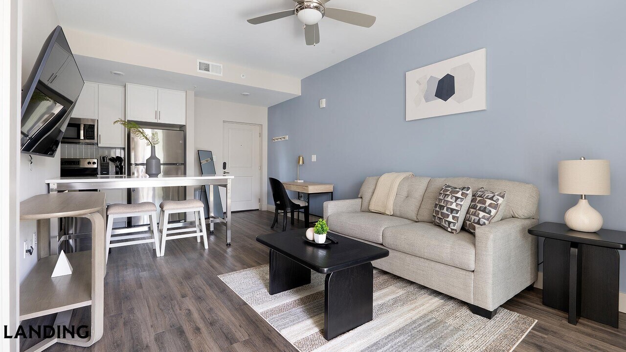 2220 W First St, Unit 358 in Ft. Myers, FL - Building Photo