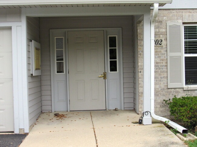 property at 1202 N Red Oak Cir