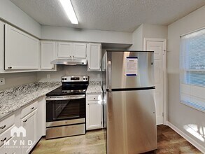 3013 Swanquarter Dr in Charlotte, NC - Foto de edificio - Building Photo