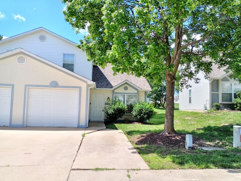 3527 Prescott Dr in Columbia, MO - Building Photo