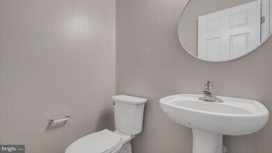 4724 Hanrahan Pl in Alexandria, VA - Building Photo - Building Photo