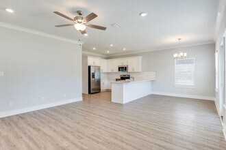 170 Bradford Ct in Freeport, FL - Foto de edificio - Building Photo