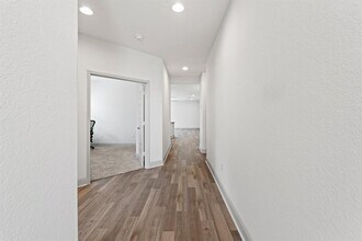 16737 Marcello Dr in Pflugerville, TX - Foto de edificio - Building Photo