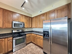 2 Itasca Place in Itasca, IL - Building Photo - Building Photo