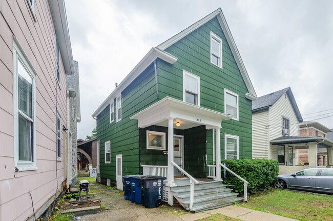 1356 Wilmot Ct in Ann Arbor, MI - Building Photo - Building Photo