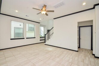 1555 Rustling Creek Dr in Missouri City, TX - Building Photo - Building Photo