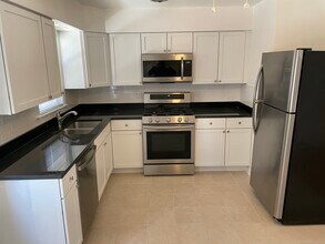 511 Summit Ave-Unit -1F in Park Ridge, IL - Building Photo - Building Photo