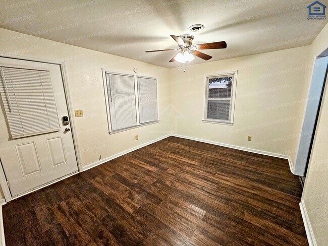 702 Couch St in McMinnville, TN - Building Photo - Building Photo