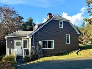 5 Windmill Rd in New Fairfield, CT - Building Photo - Building Photo