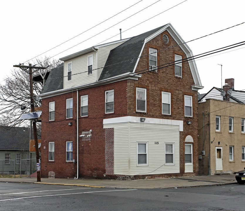 115 Remsen Ave in New Brunswick, NJ - Building Photo