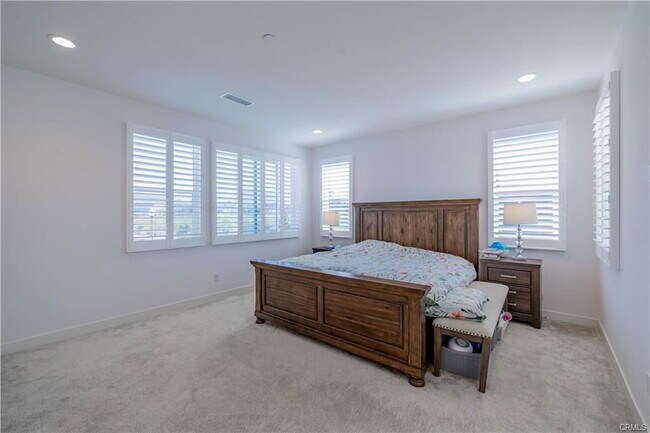 339 Baluster in Irvine, CA - Building Photo - Building Photo