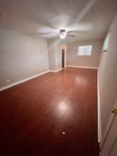 2610 Ave G in Nederland, TX - Building Photo - Building Photo