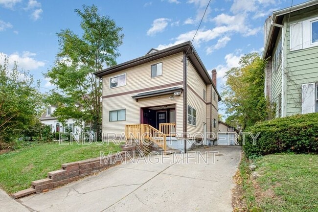 2128 Crane Ave in Cincinnati, OH - Building Photo - Building Photo