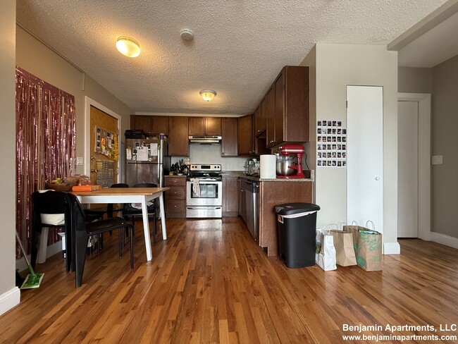 226 Parker Hill Ave, Unit 10 in Boston, MA - Building Photo - Building Photo