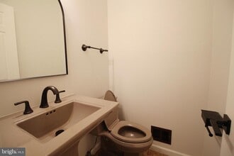 3139 Stratford Ct in Oakton, VA - Building Photo - Building Photo