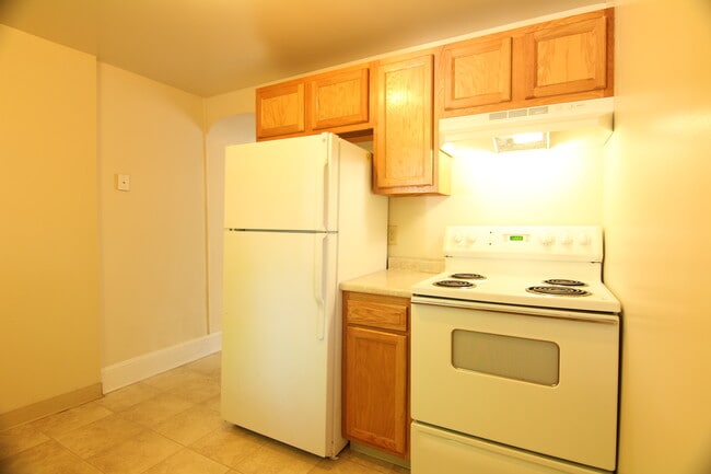 266 Manatawny St in Pottstown, PA - Building Photo - Building Photo