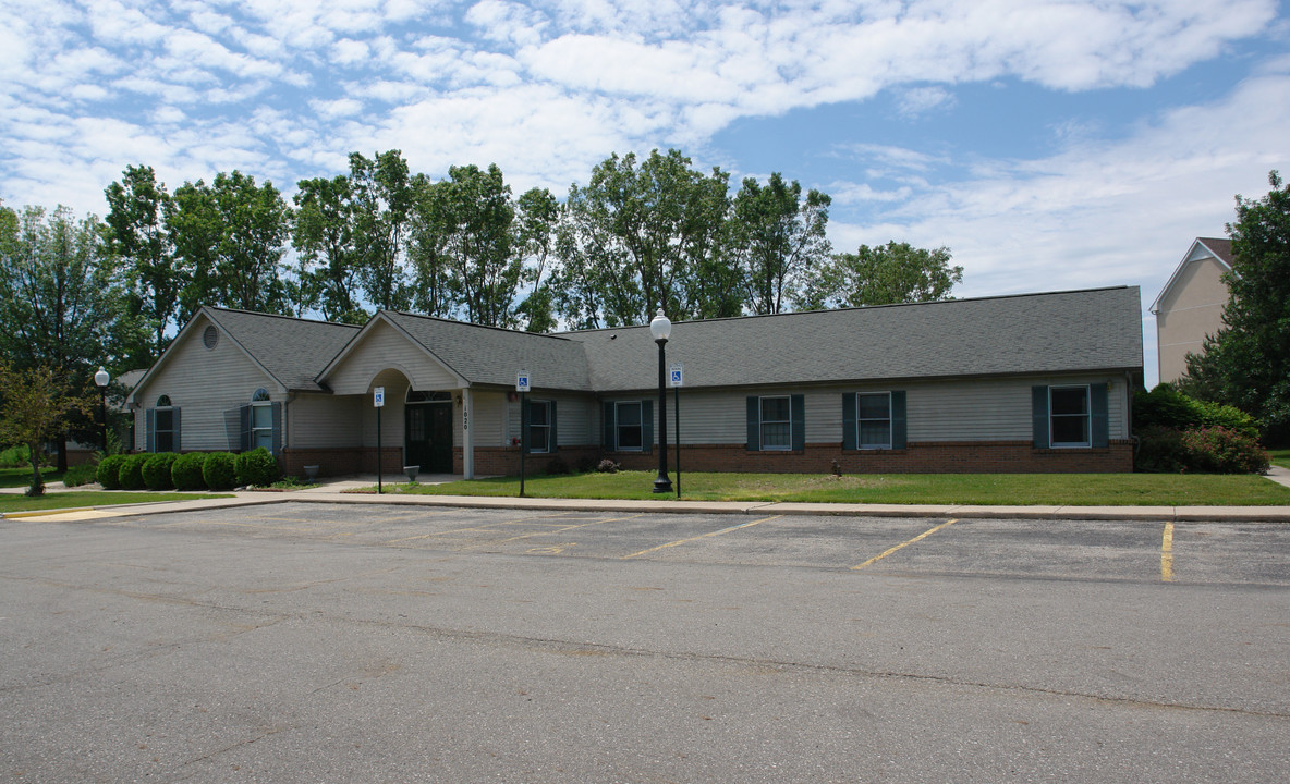 1020 Eastbury in Lansing, MI - Building Photo