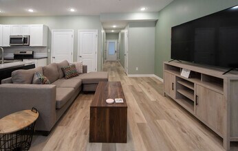 2014 Cherry St in Hurricane, WV - Building Photo - Building Photo