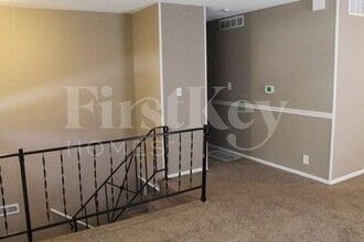 805 N Powahatan Dr in Independence, MO - Building Photo - Building Photo