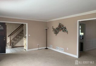 3307 Evergreen Ln in South Plainfield, NJ - Building Photo - Building Photo